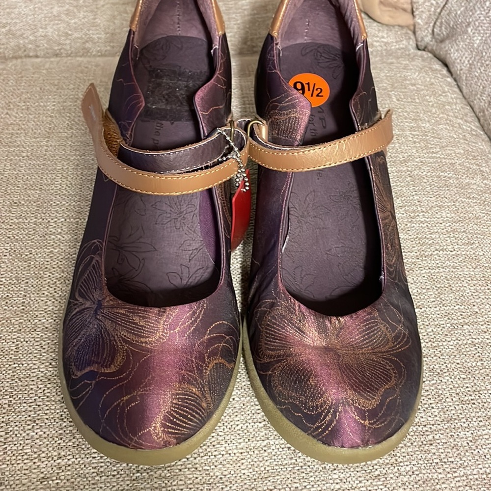 JUMP Wedges size 9.5